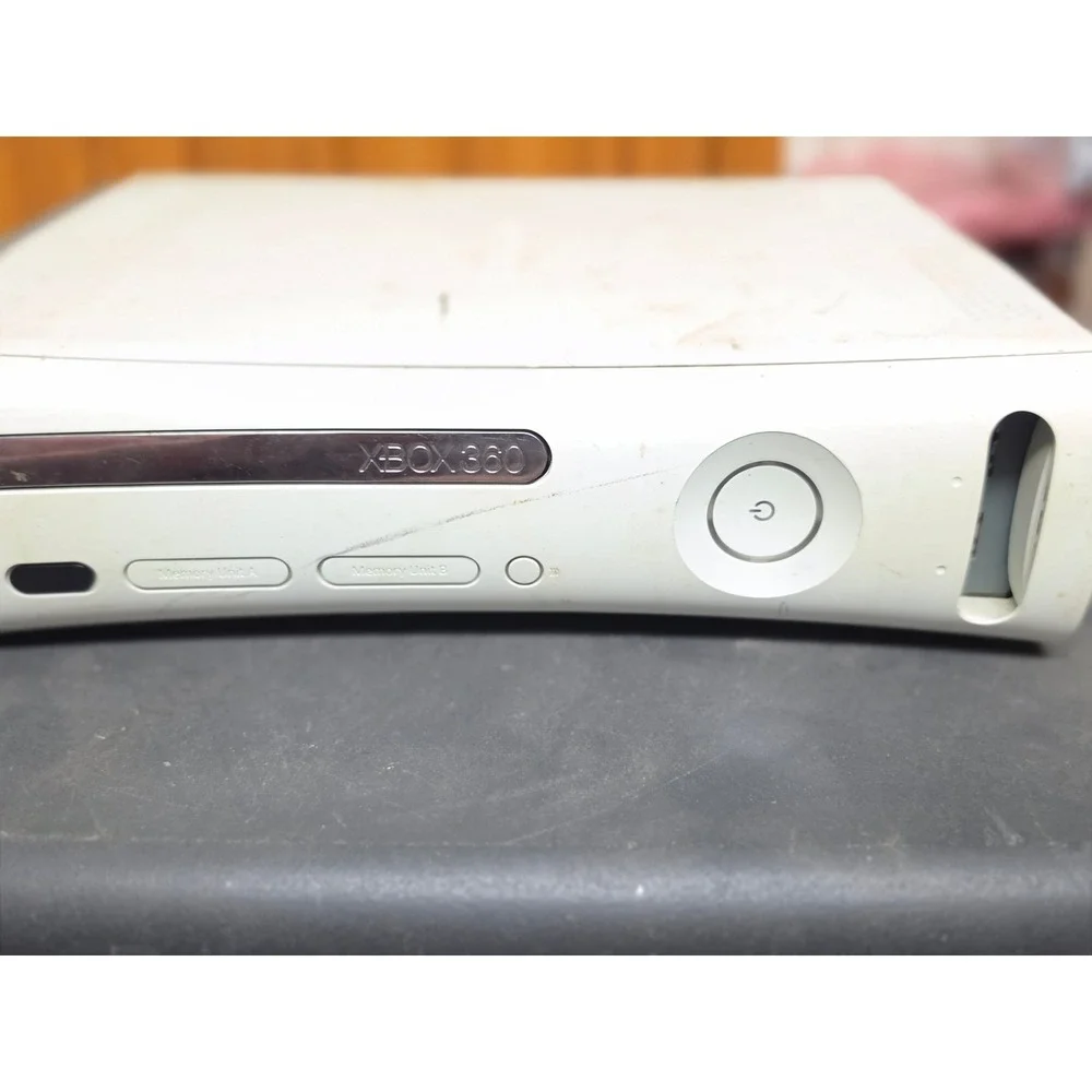 Powers on untested Microsoft Xbox 360 Pro Console White 60GB HDMIPort 2008-09-02